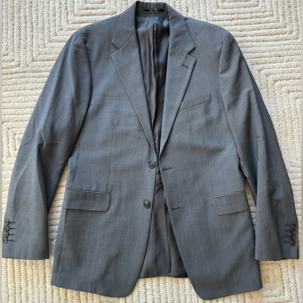 Men’s gray Theory Suit 40R gray with blue and cream microdot stripes